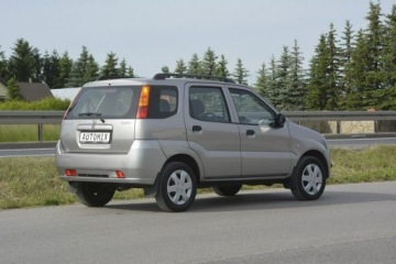 Suzuki Ignis II Hatchback 1.3 i 16V 94KM 2004 Suzuki Ignis 1.3 Benzyna klimatyzacja relingi gwar, zdjęcie 9