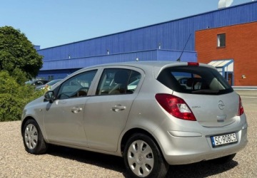 Opel Corsa D Hatchback 1.2 Twinport ECOTEC 80KM 2008 Opel Corsa Opel Corsa 1.2 16V 1.2 Benzyna 80KM, zdjęcie 4