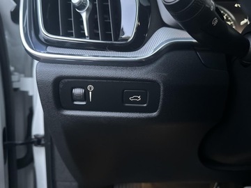 Volvo V60 II  2021 Volvo V60 B3 B Geartronic R-Design, Salon PL, FV23, zdjęcie 26