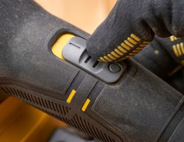 Орбитальная шлифовальная машина STANLEY SFMEW210S-QS