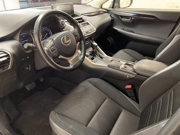 Lexus NX I SUV 300h 197KM 2017 Lexus NX 300h Elegance AWD I (2014-2021) 300h Eleg, zdjęcie 2