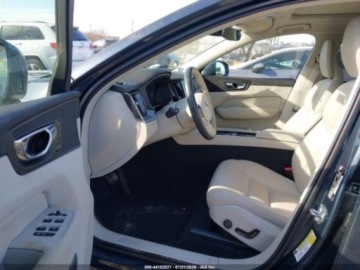 Volvo XC60 II Crossover T5 250KM 2020 Volvo XC 60 2020 Volvo XC60 T5 AWD Momentum 2.0 Benzyna 250KM, zdjęcie 12