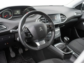 Peugeot 308 II SW Facelifting 1.5 BlueHDI 130KM 2020 Peugeot 308 SW GD7N647#1.5 BlueHDi Active, 2 stref, zdjęcie 5