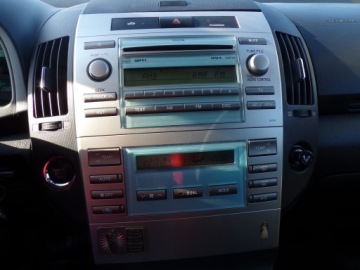 Toyota Corolla Verso E120 2.2 D-4D 136KM 2007 TOYOTA COROLLA VERSO 2.2 D4D 7-OSOBOWA ZAMIANA RATY, zdjęcie 16