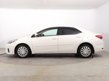 Toyota Corolla XI Sedan 1.6 Valvematic 132KM 2015 Toyota Corolla 1.6 Valvematic, Salon Polska, zdjęcie 2