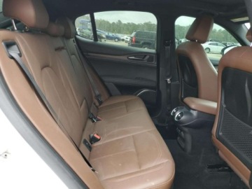 Alfa Romeo Stelvio SUV Facelifting 2.0 Turbo 280KM 2022 Alfa Romeo Stelvio 2022, 2.0L, 4x4, TI, porysowany lakier 2.0 Benzyna 280KM, zdjęcie 9