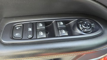 Jeep Compass II SUV 1.4 MultiAir 140KM 2019 Jeep Compass tempomat ACC, kamera, asystent pasa, zdjęcie 17