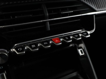 Peugeot 2008 II SUV 1.2 PureTech 100KM 2022 Peugeot 2008 klima auto kamera i czujniki, zdjęcie 27