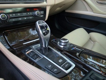 BMW Seria 5 F10-F11 Touring 530d 258KM 2011 BMW Seria 5 X-Drive Jasne Skory Komfort Head Up Panorama Hak Webasto 3.0, zdjęcie 30