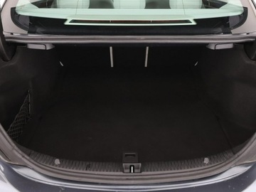 Mercedes Klasa C W205 Limuzyna 180 156KM 2014 Mercedes C 180 automat półskóra jane wnętrze, zdjęcie 19