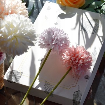 10 имитационных одуванчиков