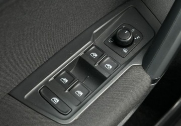 Volkswagen Tiguan Allspace SUV 2.0 TDI 150KM 2018 Volkswagen Tiguan Allspace Allspace NOWY ROZRZAD Hak, ACC, GPS, KEYLESS, B, zdjęcie 17