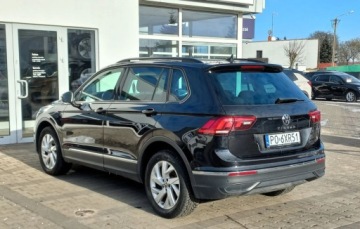 Volkswagen Tiguan II SUV Facelifting 2.0 TDI 150KM 2022 Volkswagen Tiguan 2,0 TDI 150kM Life 4Motion Salon Polska F.Vat 23 2.0, zdjęcie 5