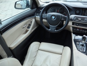 BMW Seria 5 F10-F11 Limuzyna 520d 184KM 2012 BMW 5 520d, 181 KM, Automat, Skóra, Xenon, zdjęcie 6