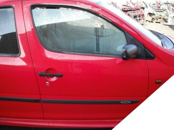 DAIHATSU YRV ZÁMEK PRAVÝ PŘEDNÍ