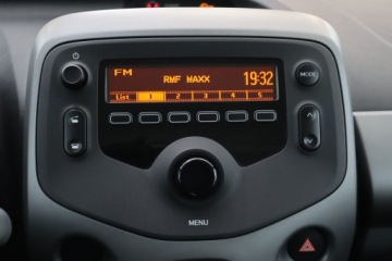 Toyota Aygo II Hatchback 3d Facelifting 1.0 VVT-i 72KM 2020 Toyota Aygo 1.0 VVT-i, Salon Polska, zdjęcie 12