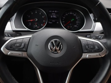 Volkswagen Passat B8 Limousine Facelifting 1.5 TSI EVO 150KM 2020 VW Passat 1.5 TSI, Salon Polska, 1. Właściciel, zdjęcie 17