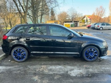 Audi A3 8P Hatchback 3d 2.0 TDI PD 140KM 2008 Audi A3 Sportback Audi A3 Sportback 2,0 Diesel Bogate Wyposazenie Hak Zami, zdjęcie 9