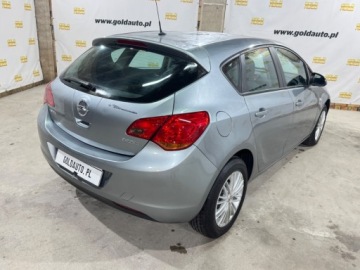 Opel Astra J Hatchback 5d 1.4 Twinport ECOTEC 100KM 2011 Opel Astra 1.4 100KM Klima 1-reka Gotowy do jazdy 1.4 Benzyna 100KM, zdjęcie 35