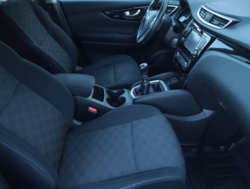 Nissan Qashqai II Crossover 1.6 DIG-T 163KM 2015 Nissan Qashqai 1.6 DIG-T, Salon Polska, zdjęcie 8