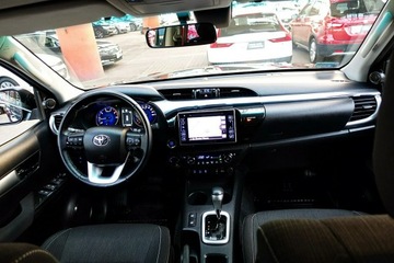 Toyota Hilux VIII Podwójna kabina 2.4 D-4D 150KM 2020 Toyota Hilux AUTOMAT GWARAN 1WŁ Kraj Bezwypad, zdjęcie 12