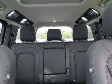 Land Rover Defender IV (L663) 2025 Land Rover Defender 110 X-Dynamic SE 2025 3.0l 3.0 Benzyna 395KM, zdjęcie 10