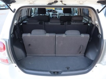 Toyota Verso Minivan Facelifting 1.6 D-4D 112KM 2014 Toyota Verso 1.6 D-4D, 7 miejsc, Klima, zdjęcie 13