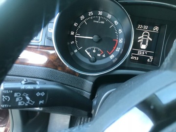 SEATS SEATS SUPERB IIFL седан электрический