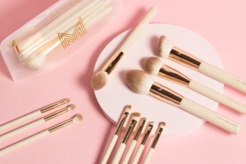 ZESTAW 12 PĘDZLI MANY BEAUTY KNOW YOUR BASICS - VANILLA