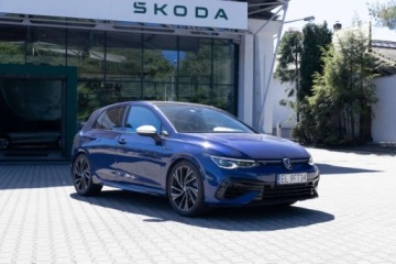 Volkswagen Golf VIII R 2.0 TSI 320KM 2022 Volkswagen Golf 320KM, serwis ASO, Fv 23, harmankardon, szyberdach 2.0