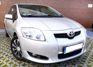 Toyota Auris I 2010 Toyota Auris Klimatronic|Parktronic|6 Bieg| Zarej|, zdjęcie 1