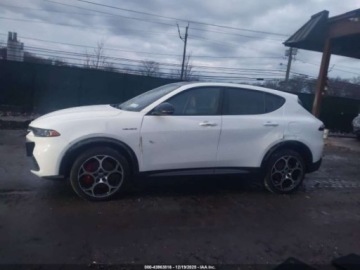 Alfa Romeo 2024 Alfa Romeo Tonale 2024 r., 1,3L VELOCE EAWD PLUG IN 1.3 Hybryda 285KM, zdjęcie 12