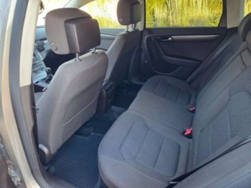 Volkswagen Passat B7 Variant 2.0 TDI CR DPF BlueMotion 140KM 2012 Volkswagen Passat Nawigacja Podgrzewane Fotele Czujniki Parkowania 2.0, zdjęcie 10