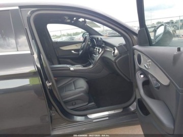 Mercedes GLC C254/X254 2023 Mercedes-Benz GLC 2023 r., 2,0L GLC 300 COUPE 4MATIC 2.0 Benzyna 255KM, zdjęcie 11