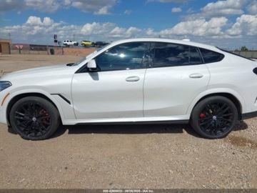 BMW X6 G06 2023 BMW X6 M50i 2023 4.4l 4.4 Benzyna 523KM, zdjęcie 2