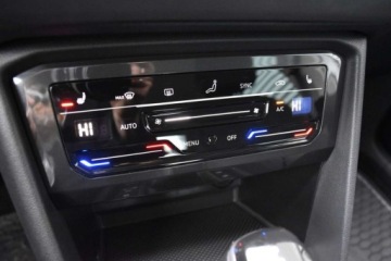 Volkswagen Tiguan II SUV Facelifting 1.5 TSI 150KM 2023 Volkswagen Tiguan SalonPL 150KM DSG LifeACCComfortPakiet ZimowyMasazKamera, zdjęcie 22