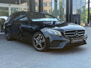 Mercedes Klasa E W213 Kombi Plug-in Facelifting 2.0 E300de 306KM 2020 Mercedes-Benz Klasa E 300 DE hybryda plug-In pakiet AMG serwis ASO pakiet, zdjęcie 2