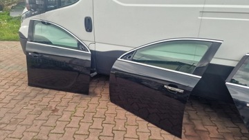 DVEŘE LEVÉ PRAVÉ PŘEDNÍ ZADNÍ OPEL INSIGNIA A Z22C KOMBI W BARVA