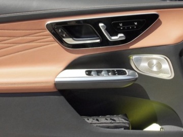 Mercedes GLC C254/X254 SUV 2.0 300d 269KM 2025 GLC Coupe 300 d 4-Matic AMG Line 2.0 (269KM) 2025, zdjęcie 8