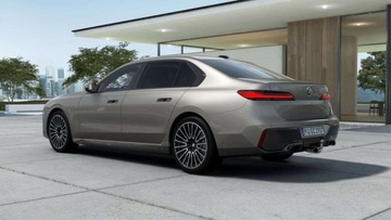 BMW Seria 7 G70 Sedan 3.0 40d 299KM 2025 BMW Seria 7 40d xDrive 299 KM mHEV - BowersWilkins Diamond - Hak Holowniczy, zdjęcie 1
