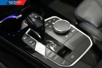 BMW Seria 1 F40 Hatchback 2.0 120d 190KM 2020 BMW Seria 1 120d xDriveNaglosnienie HarmanKardonLED Fog lights 2.0, zdjęcie 5