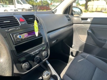 Volkswagen Golf V Hatchback 1.9 TDI 105KM 2008 Volkswagen Golf 1.9 TDI DPF Trendline 105KM 2008r, zdjęcie 16