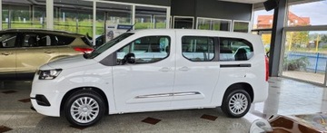 Toyota 2022 Toyota Proace City Verso Proace City Verso Long 7foteli 130KM z polskiego, zdjęcie 21