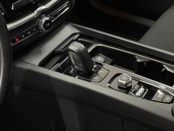 Volvo XC60 II 2020 Volvo XC 60 Momentum PRO / LED / CarPlay/AndroidAu, zdjęcie 7