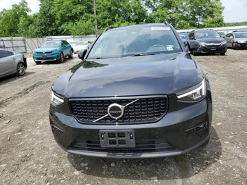 Volvo XC40 2023 Volvo XC 40 Plus 2023 2.0l 2.0 Benzyna 194KM, zdjęcie 5