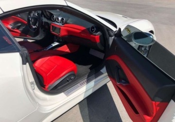 Ferrari California 2017 Ferrari California T Ferrari California T 3.9 Benzyna 560KM, zdjęcie 26