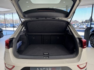 Volkswagen T-Roc I SUV Facelifting 1.5 TSI ACT 150KM 2023 Volkswagen T-Roc Life Kamera cofania LED CarPlayAndroid Auto Podgrzewan, zdjęcie 15