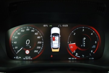 Volvo XC60 II Crossover D4 190KM 2018 Volvo XC60 D4, Salon Polska, 187 KM, 4X4, zdjęcie 7