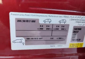 Peugeot 2008 I SUV Facelifting 1.2 PureTech 110KM 2017 Peugeot 2008 2017r, SALON POLSKA, 1.2 Benzyna. Lekko uszkodzony przod. Jez, zdjęcie 19