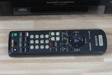 Видеомагнитофон Sony SLV-F900, пульт дистанционного управления
